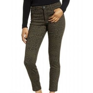 STS Blue Ellie High Rise Ankle Pants 28